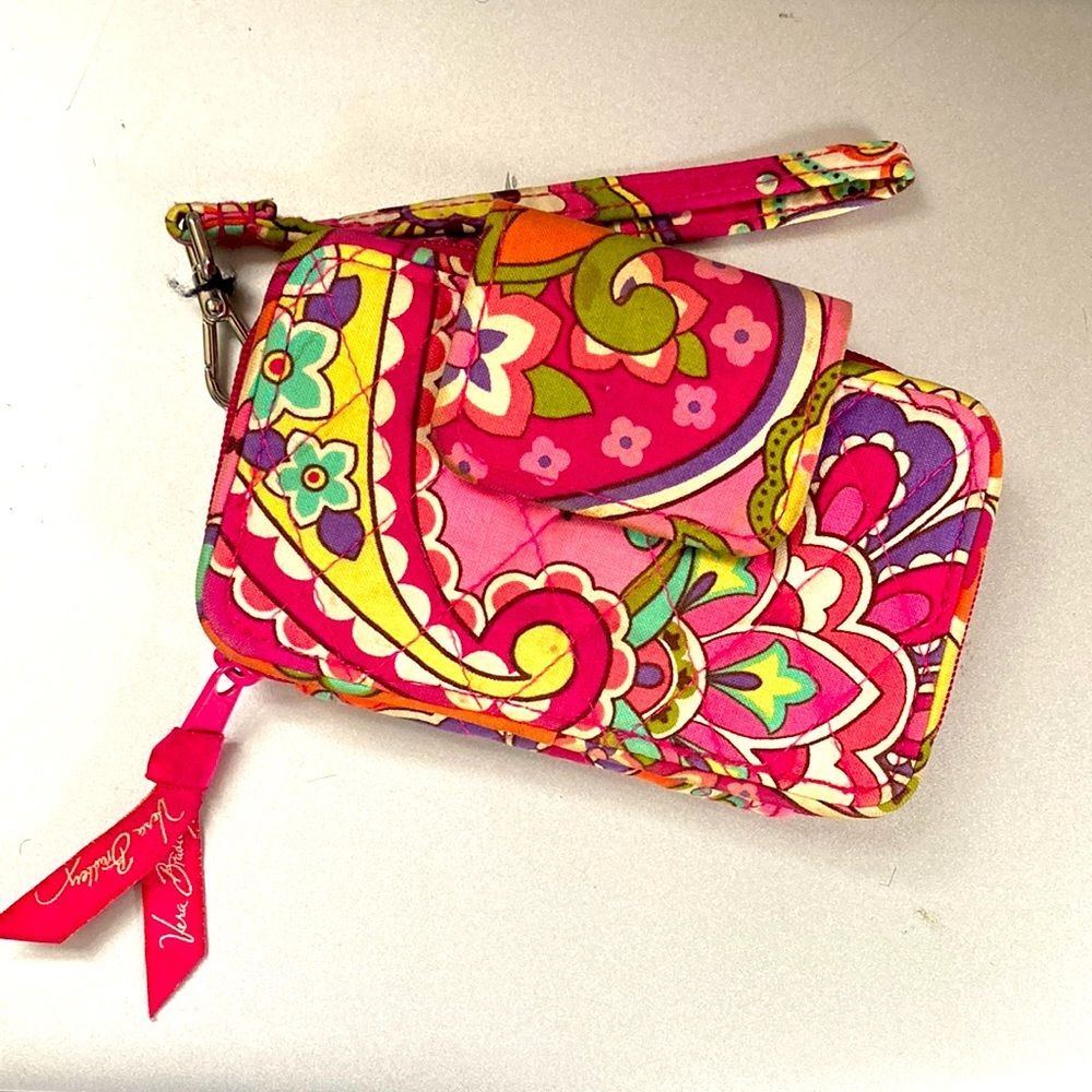 Vera Bradley Retired Very Berry Paisley Zip Around Wristlet Wallet